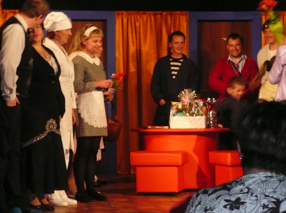 Fotogaléria 2009 - 04 Znievske rado(sť)dajné divadlo - Deň oddychu (8) 2009 - 04 Znievske rado(sť)dajné divadlo - Deň oddychu