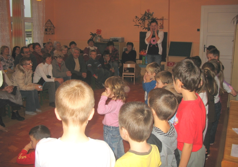 2009 - 10 Deti z M� pre star�ch rodi�ov