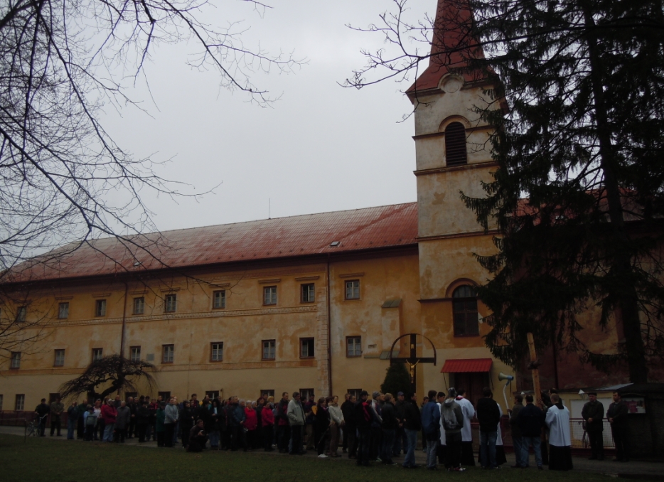 2012 - 04 Kr�ov� cesta ulicami obce