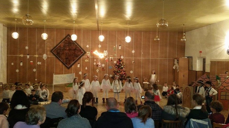 2015 - 12 Viano�n� besiedka