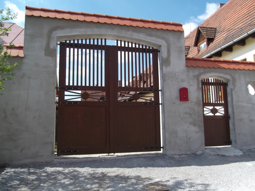 2016 - 04 Dokon�en� br�na M� zhotoven� na z�klade predlohy p�vodnej br�ny