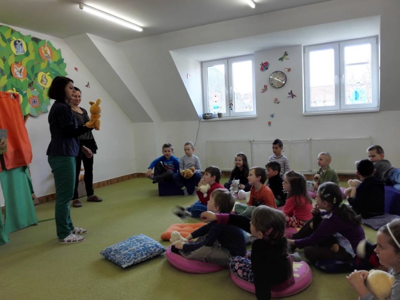 2016 - 04 Exkurzia pred�kol�kov v mestskej kni�nici Martin