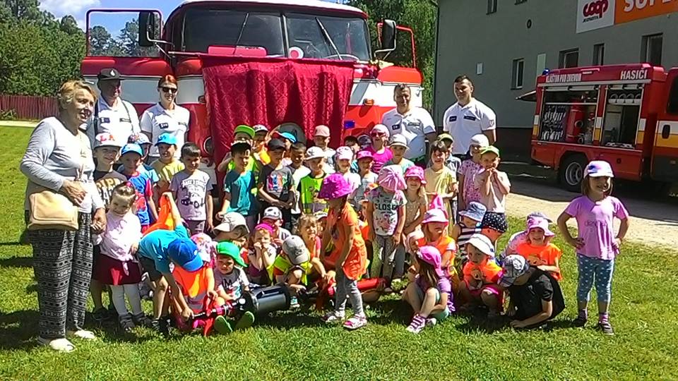  2017 - 05 T��de� detsk�ch radost� (4. de�): stretnutie s hasi�mi DHZ KpZ