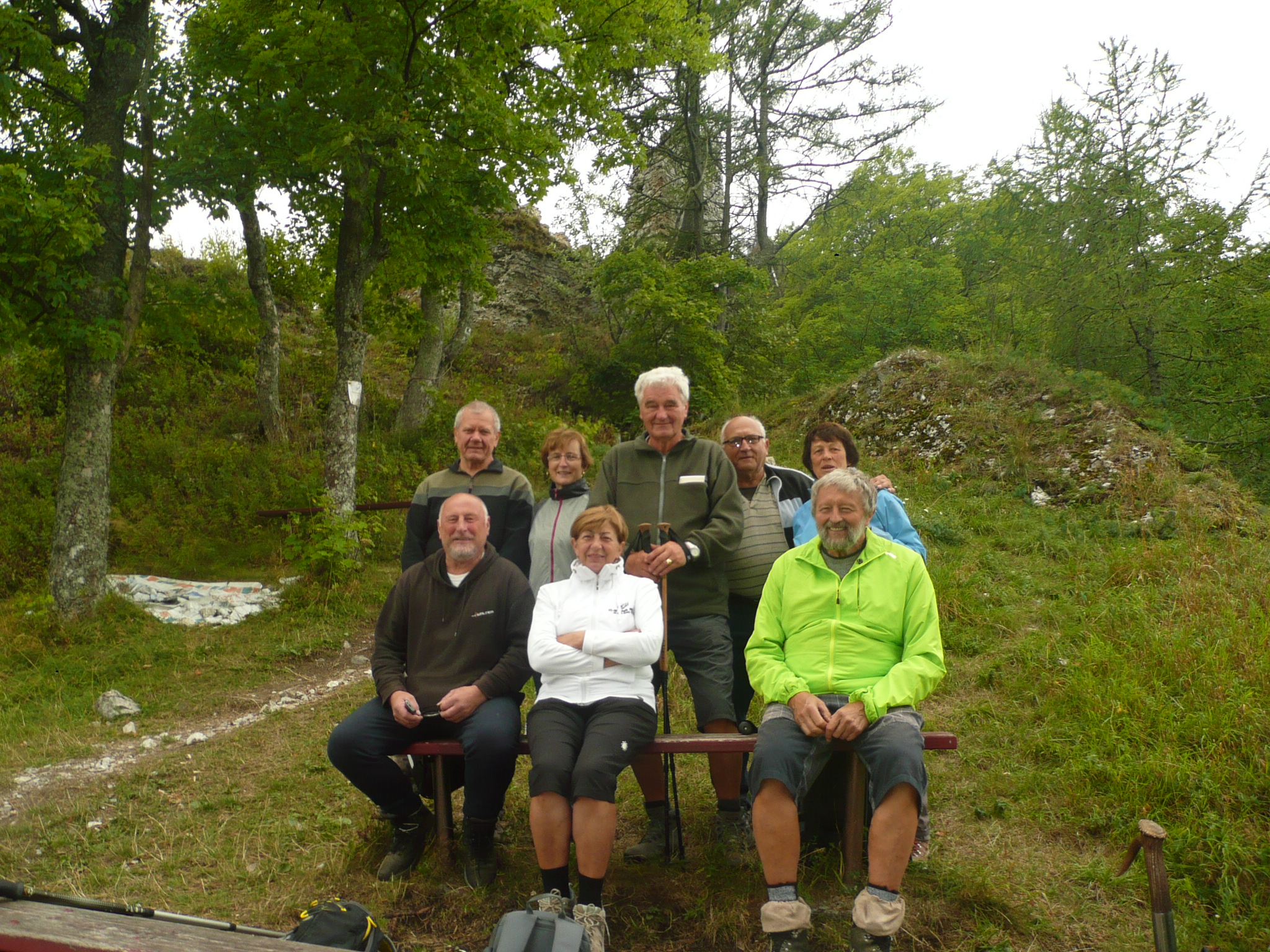 2017 - 09 JDS na v�lete: v�stup na Zniev, vinobranie v Modre