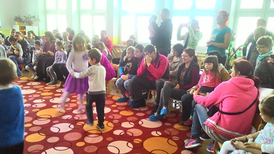 2017 - 10 De� otvoren�ch dver� M�